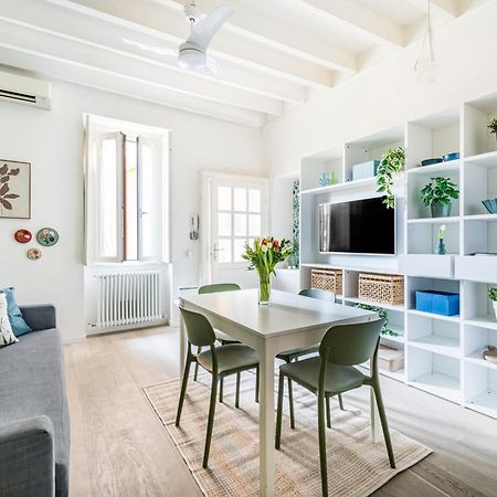 Lovely Apartment On The Navigli River By Easylife Milano Esterno foto